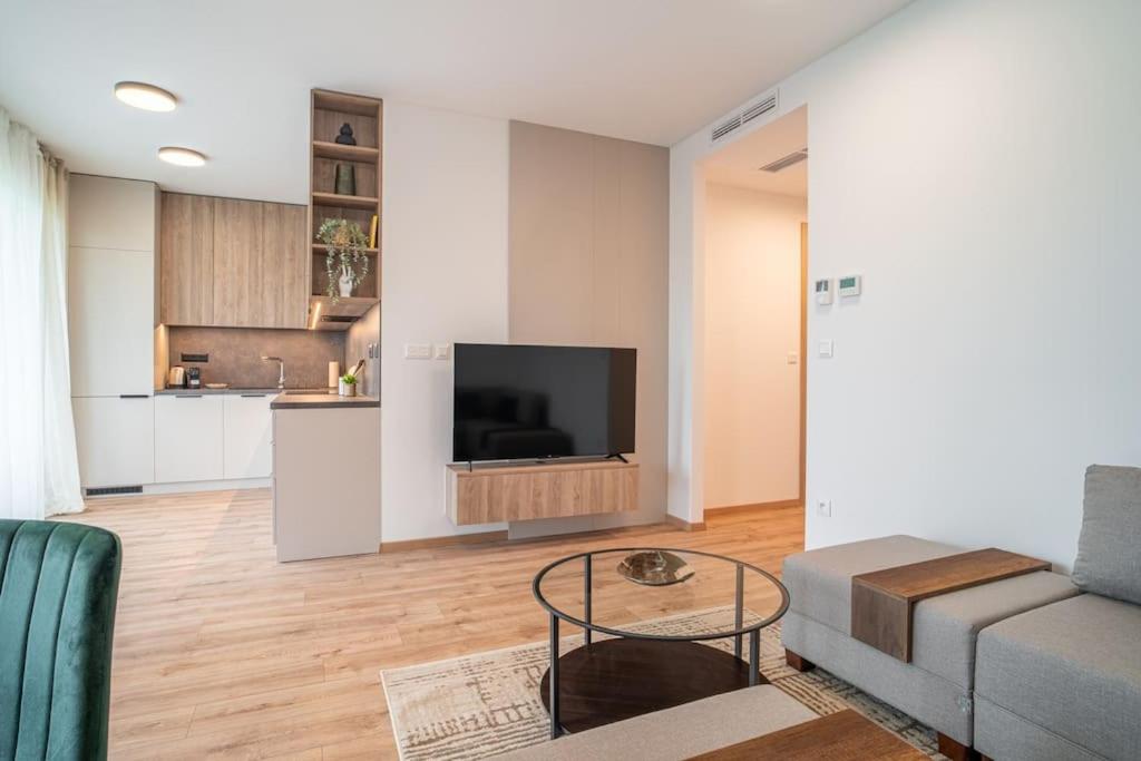 Patronka Apartments - Stylish apartment with a spacious terrace