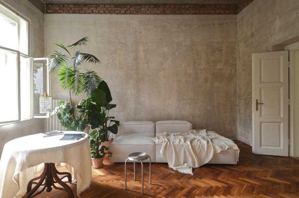 Extraordinary quiet apartment in the very centre