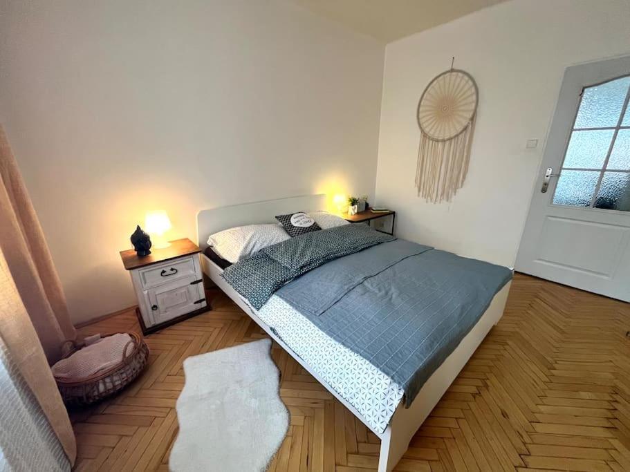 Bratislava Lovely Old Town Apartment