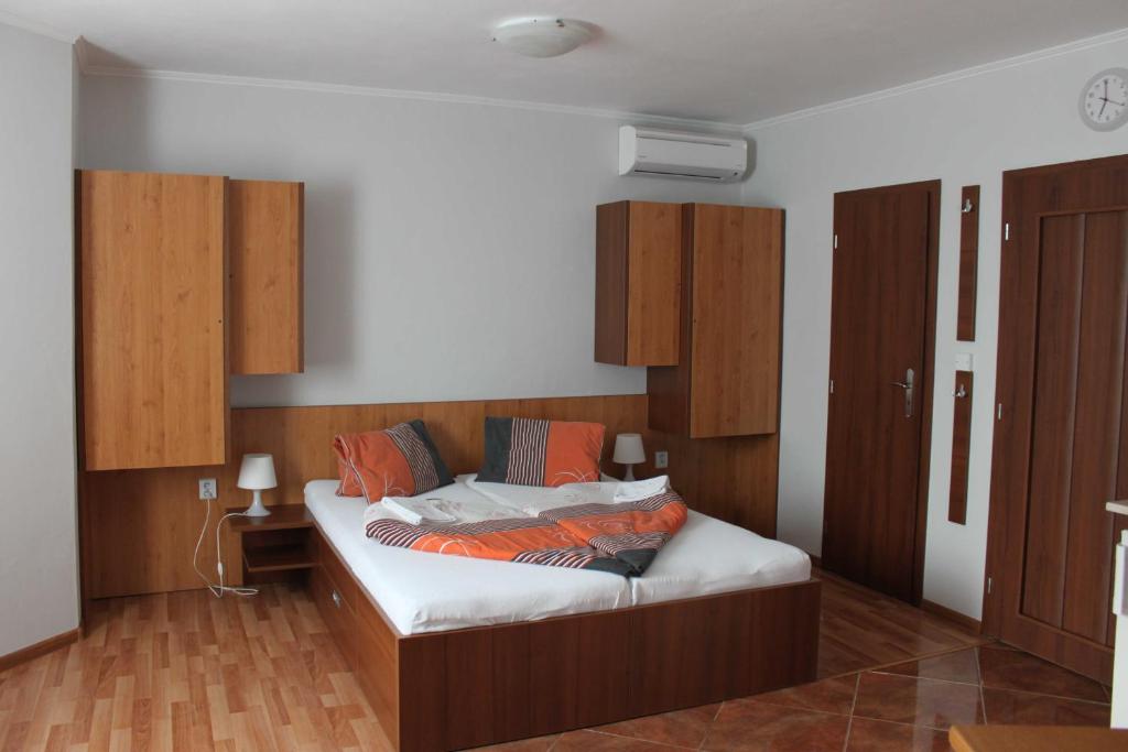 Privat Arcadia