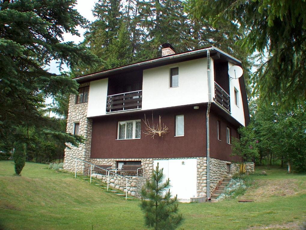 CHATKA ŠTÔLA